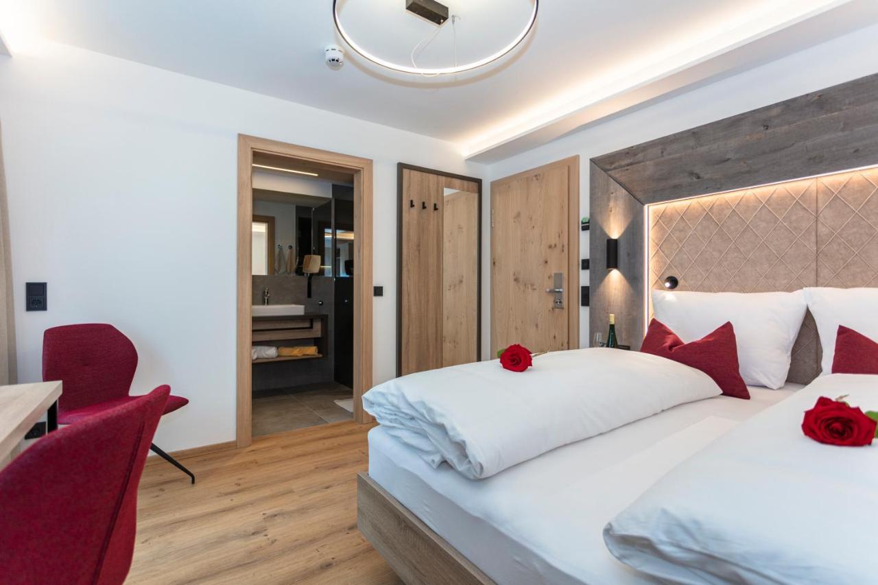 Klawunn Hotel & Apartement Kaprun Buitenkant foto