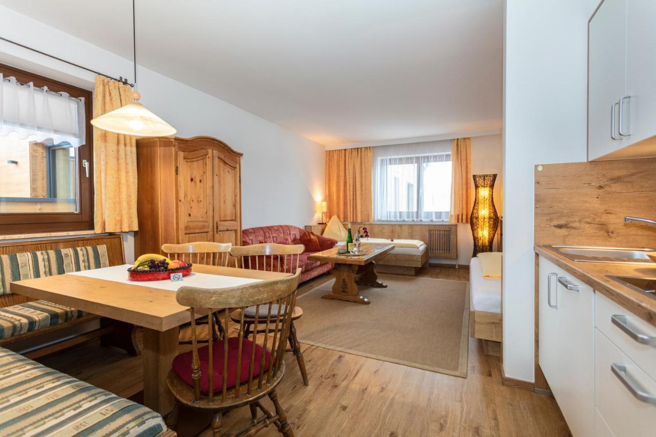 Klawunn Hotel & Apartement Kaprun Buitenkant foto
