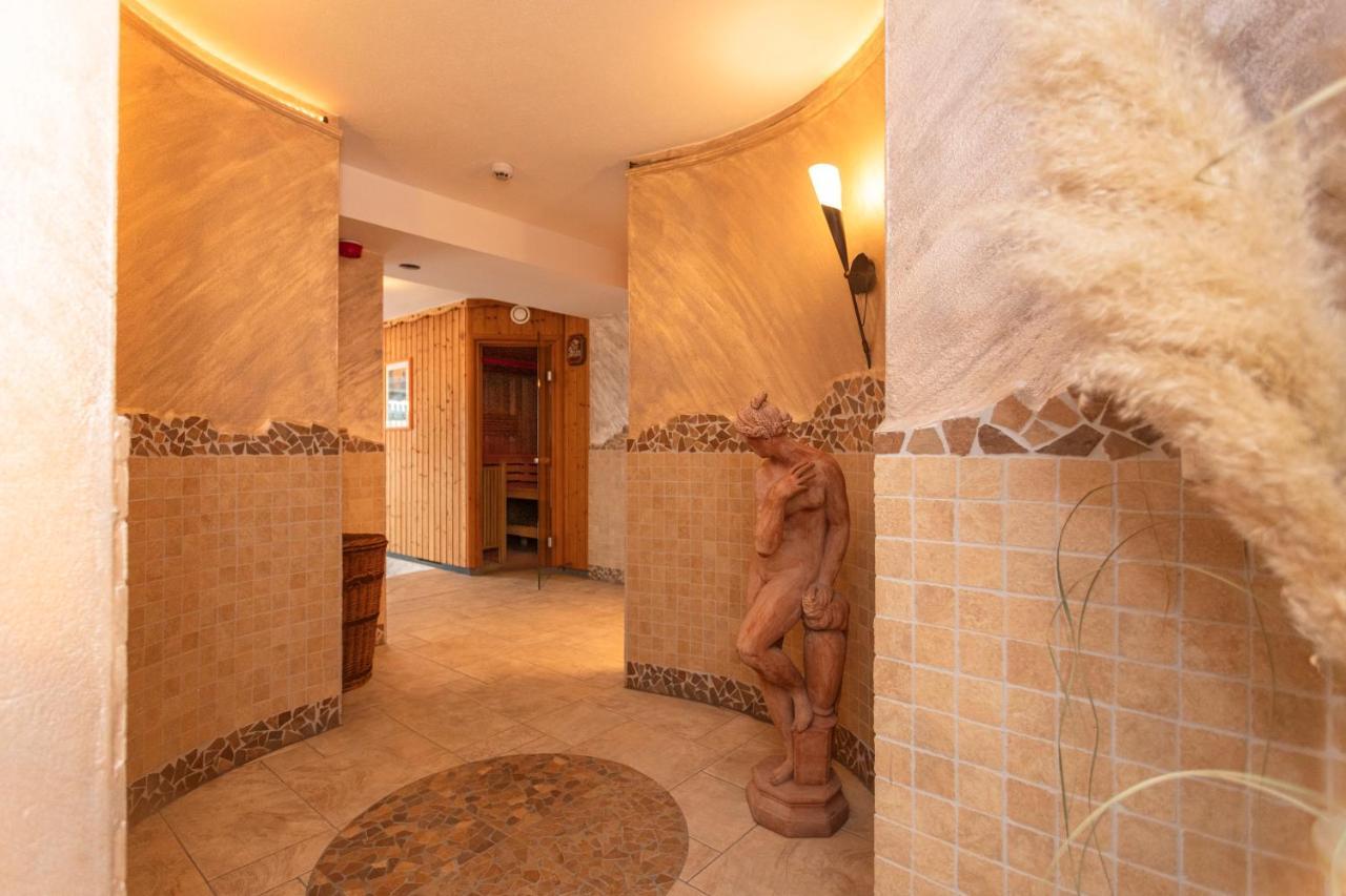 Klawunn Hotel & Apartement Kaprun Buitenkant foto