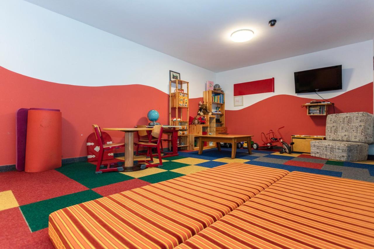 Klawunn Hotel & Apartement Kaprun Buitenkant foto