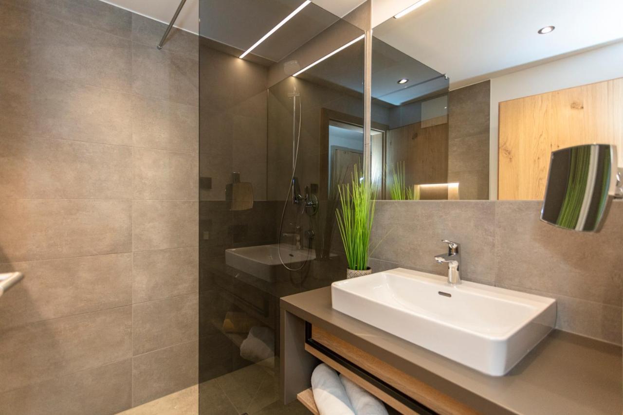 Klawunn Hotel & Apartement Kaprun Buitenkant foto