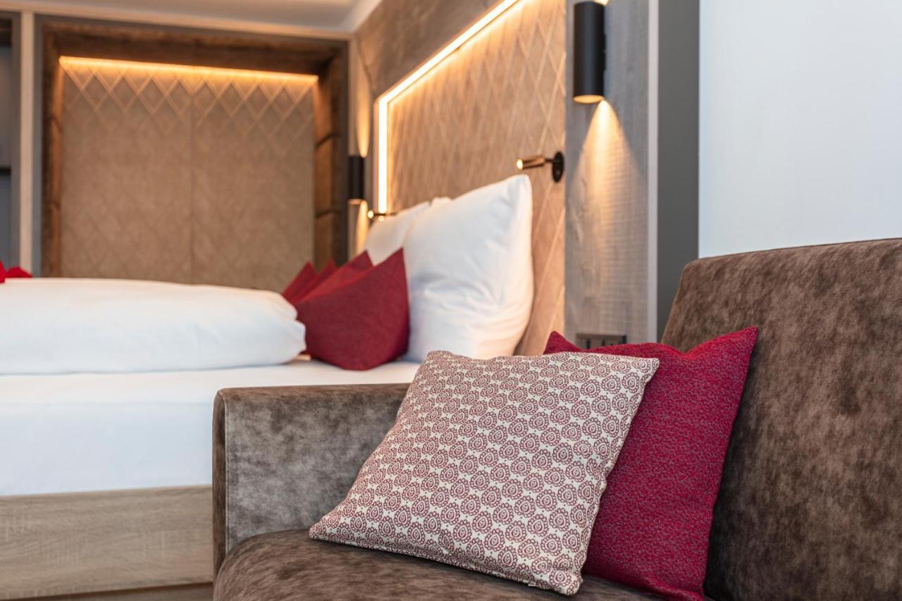 Klawunn Hotel & Apartement Kaprun Buitenkant foto