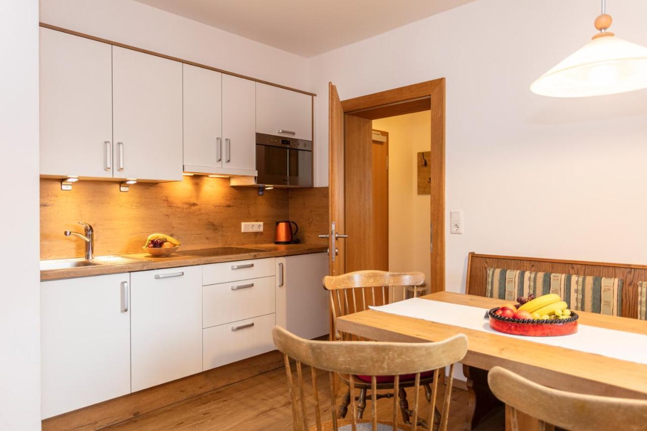 Klawunn Hotel & Apartement Kaprun Buitenkant foto