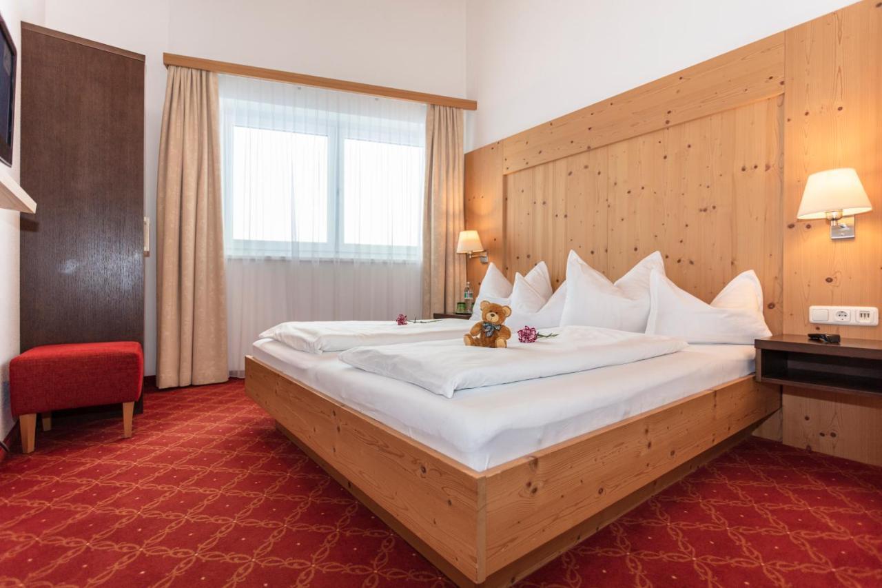Klawunn Hotel & Apartement Kaprun Buitenkant foto