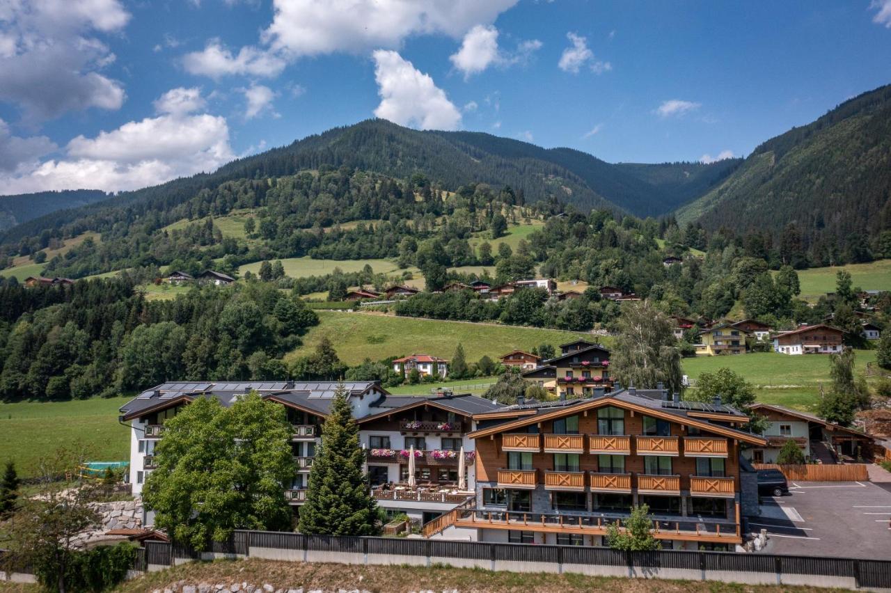 Klawunn Hotel & Apartement Kaprun Buitenkant foto